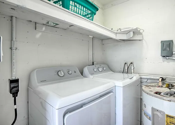 Walk To Beaches & Gulf: Indian Rocks Duplex! Clearwater Beach